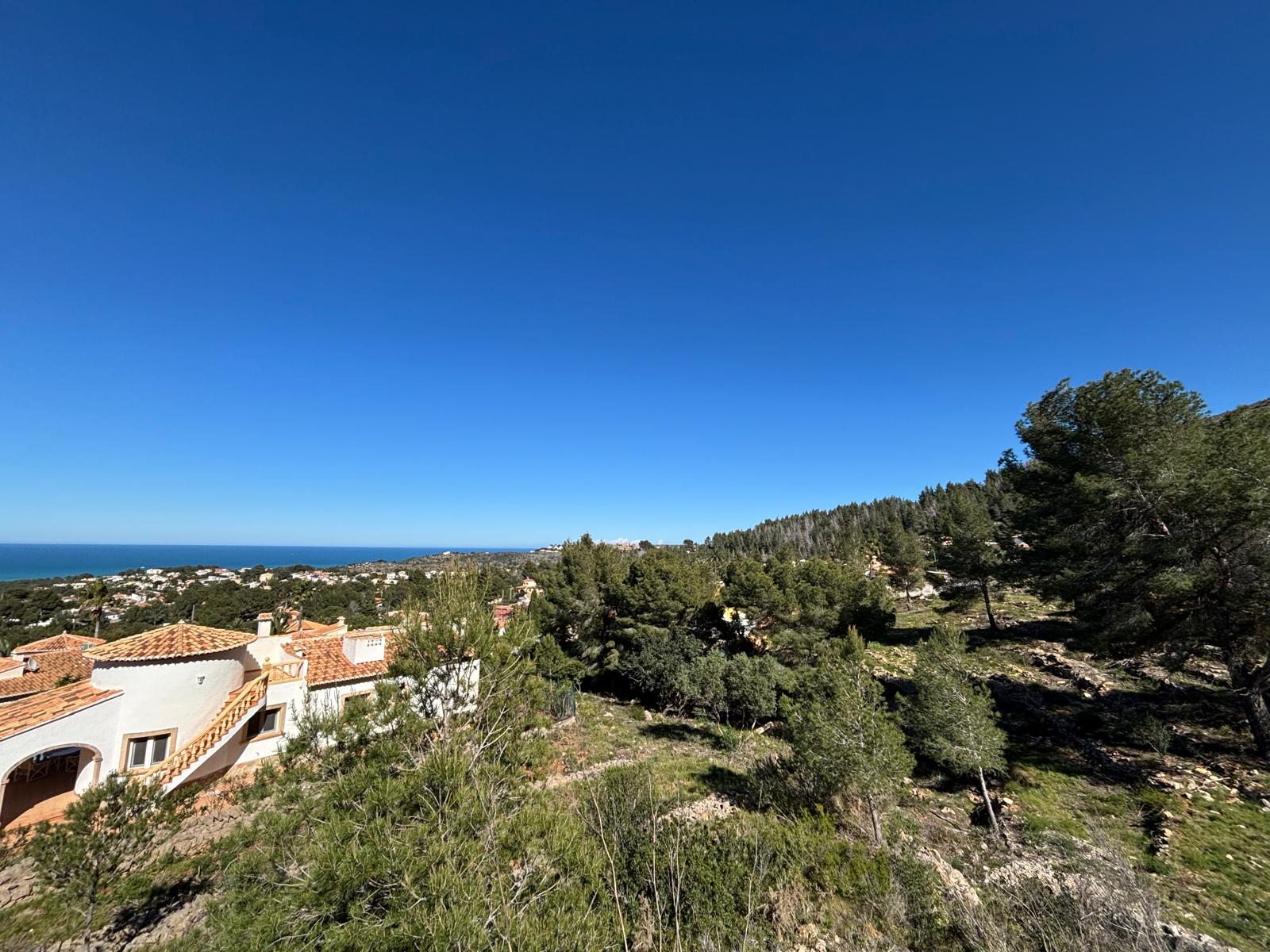 "Montgó House": Autorenprojekt mit erteilter Lizenz und unendlichem Blick in Dénia.