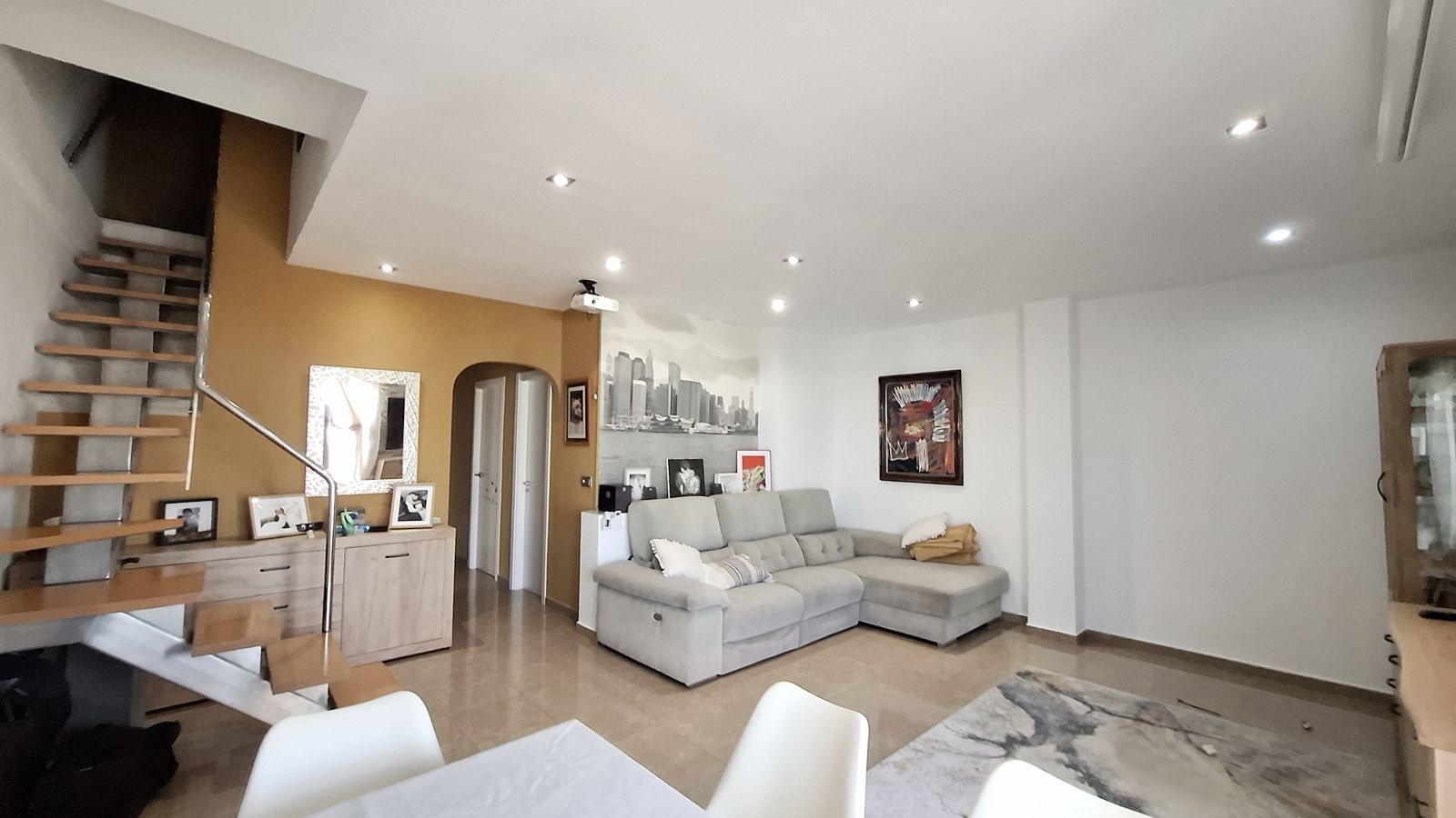 ATICO DUPLEX CON VISTAS AL CASTILLO
