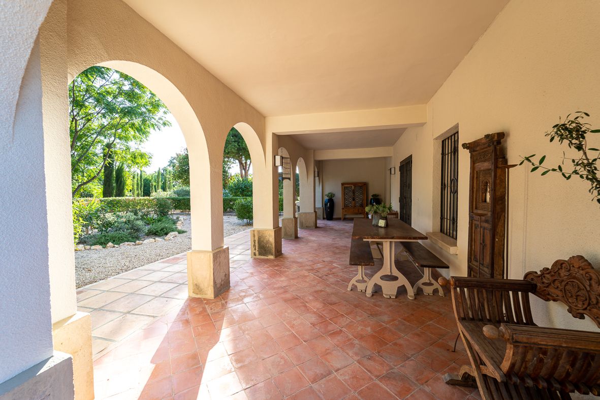 Beautiful manor house just a stone's throw from Dénia.