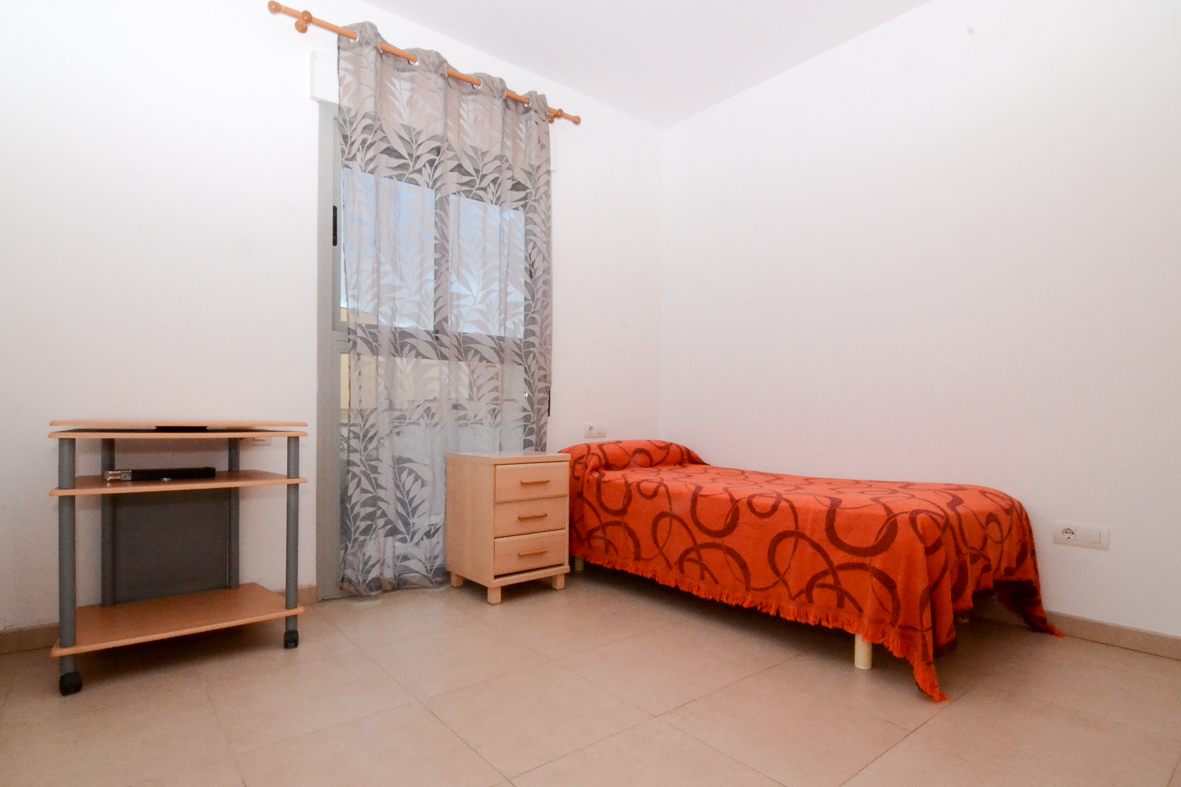 Apartment Annual Rent 2 bedrooms. Miguel Hernandez area DENIA