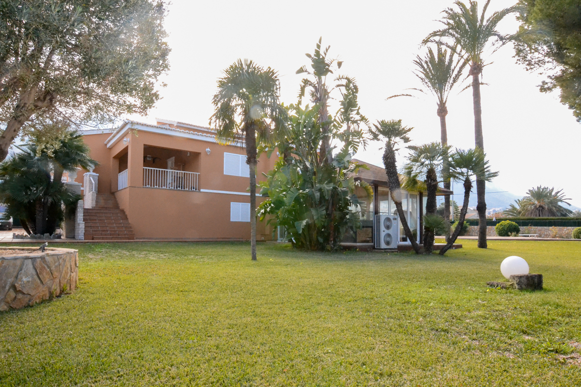 Villa à vente à Dénia