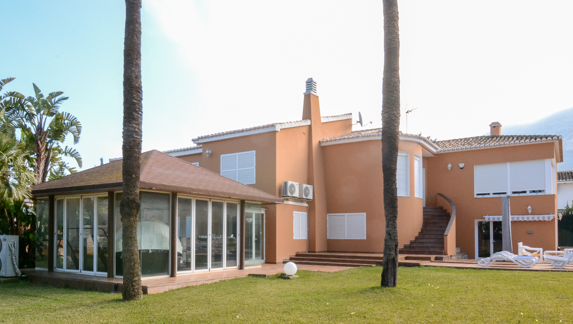 Villa zum verkauf in Dénia