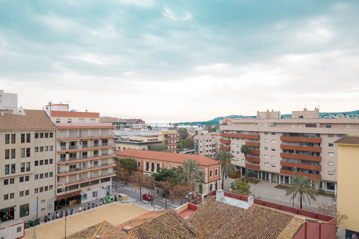 Stylish penthouse in the center of Dénia.