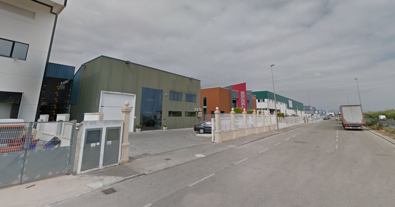 Industrial warehouse in Oliva
